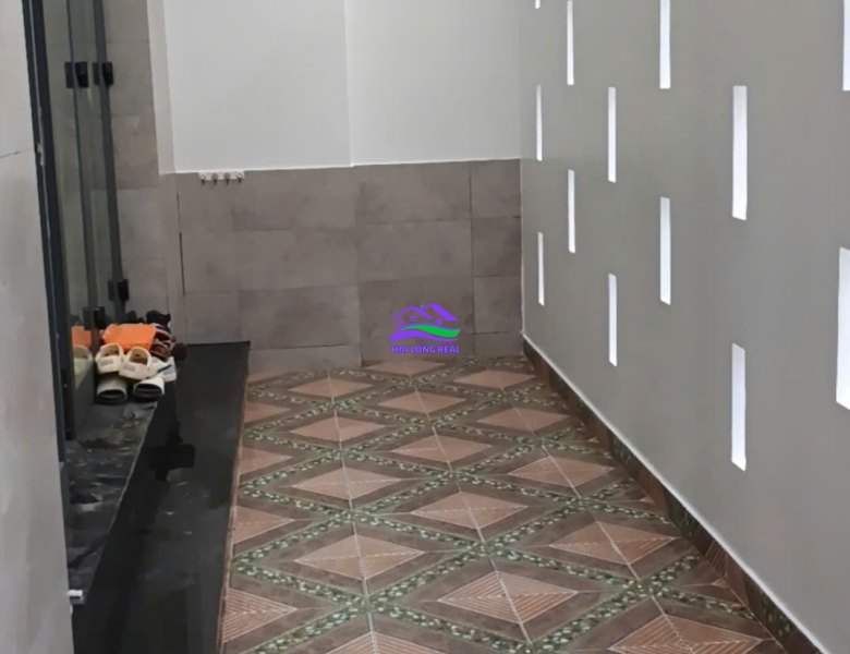 Nhà giá: 5,8ty, DT: 7,3*11m, 3 tầng, đường Nguyễn Bình, Nhà Bè 