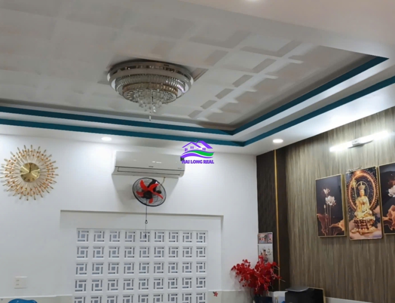 Nhà giá: 5,8ty, DT: 7,3*11m, 3 tầng, đường Nguyễn Bình, Nhà Bè 