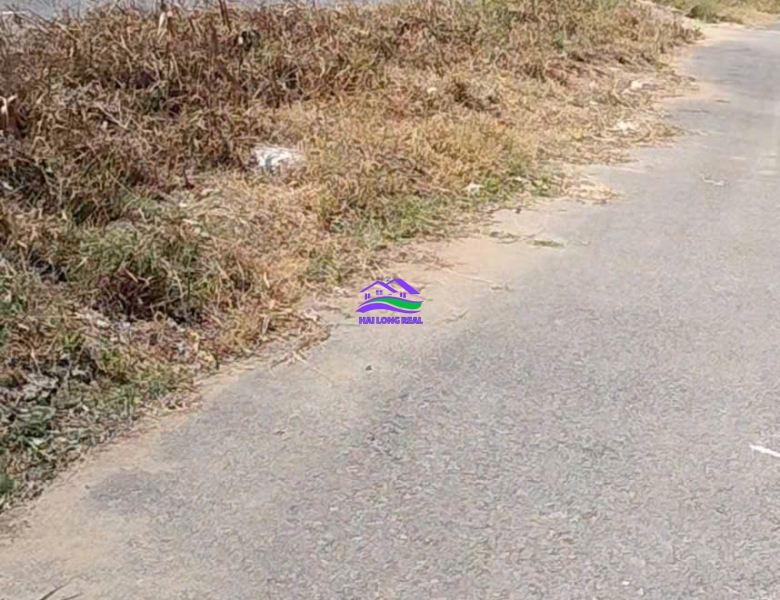 Đất giá: 3.1ty, DT:  5x20m, đường liên ấp view KCN, khu F1- đường đôi, Thái Sơn, Long Hậu