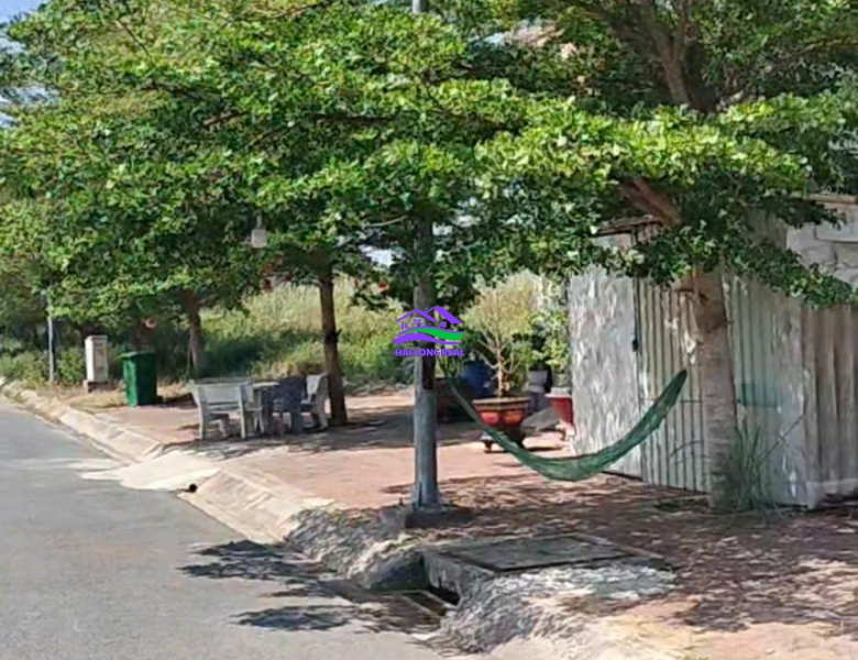 Đất giá: 3.1ty, DT:  5x20m, đường liên ấp view KCN, khu F1- đường đôi, Thái Sơn, Long Hậu