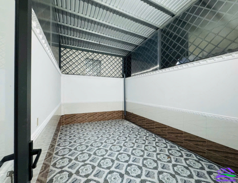 HAILONGREAL: Nhà giá: 6.85 tỷ, DT: 4x26m, 3 lầu. đường 12m, khu 126/ Nguyễn Văn Tạo, xã long thới, nhà bè