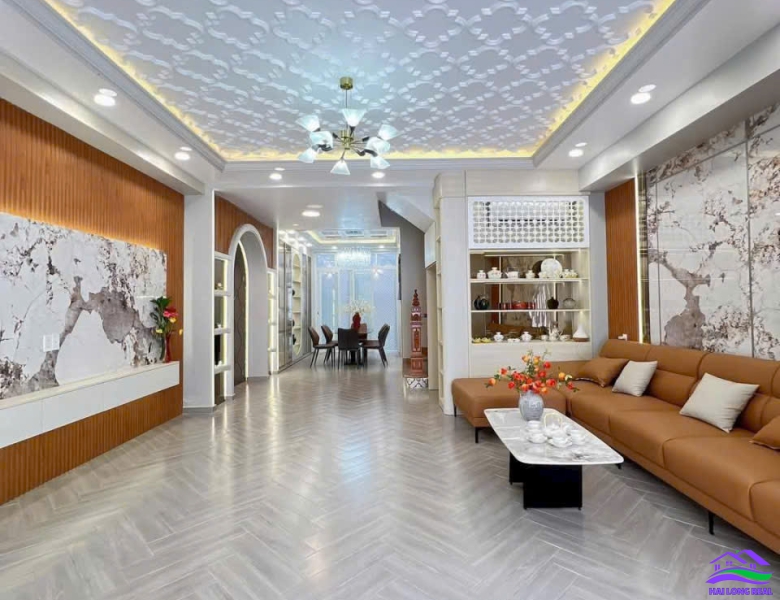 HAILONGREAL: Nhà giá: 8,6ty, DT: 5,5*15m, 3,5 tầng, khu 824/4 Huỳnh Tấn Phát, P. Tân Phú, Q7 