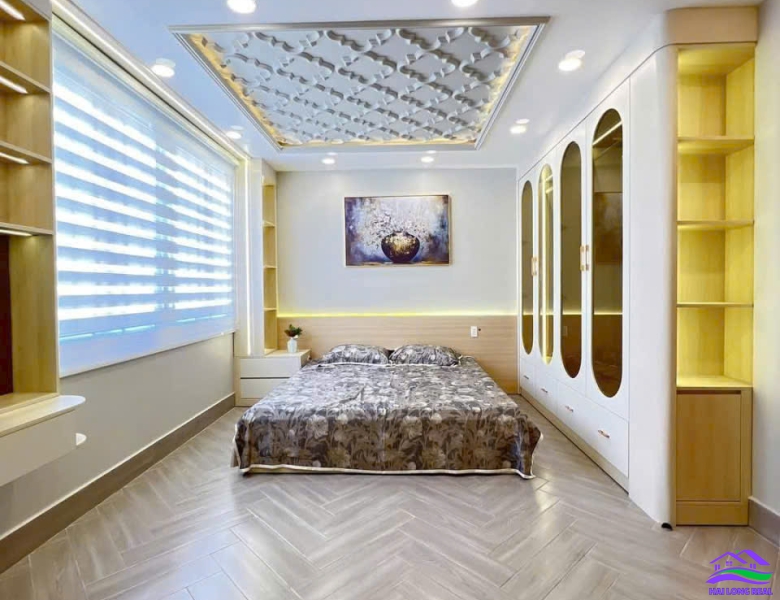 HAILONGREAL: Nhà giá: 8,6ty, DT: 5,5*15m, 3,5 tầng, khu 824/4 Huỳnh Tấn Phát, P. Tân Phú, Q7 