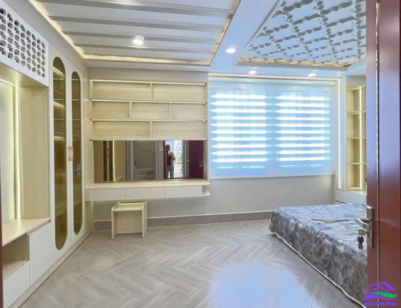 HAILONGREAL: Nhà giá: 8,6ty, DT: 5,5*15m, 3,5 tầng, khu 824/4 Huỳnh Tấn Phát, P. Tân Phú, Q7 