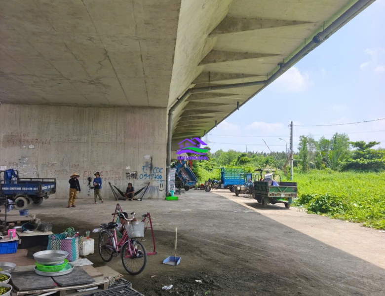 Đất đường đá 6m, Giá: 4tr/m2, DT: 2440m2, ngang 75m, dài 30m, đường lê văn lương vào 30m, xã nhơn đức, nhà bè