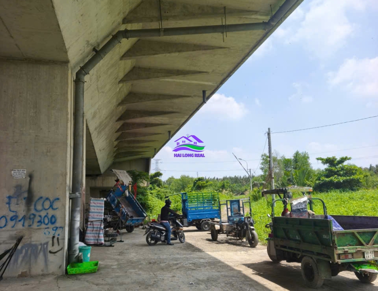 Đất đường đá 6m, Giá: 4tr/m2, DT: 2440m2, ngang 75m, dài 30m, đường lê văn lương vào 30m, xã nhơn đức, nhà bè