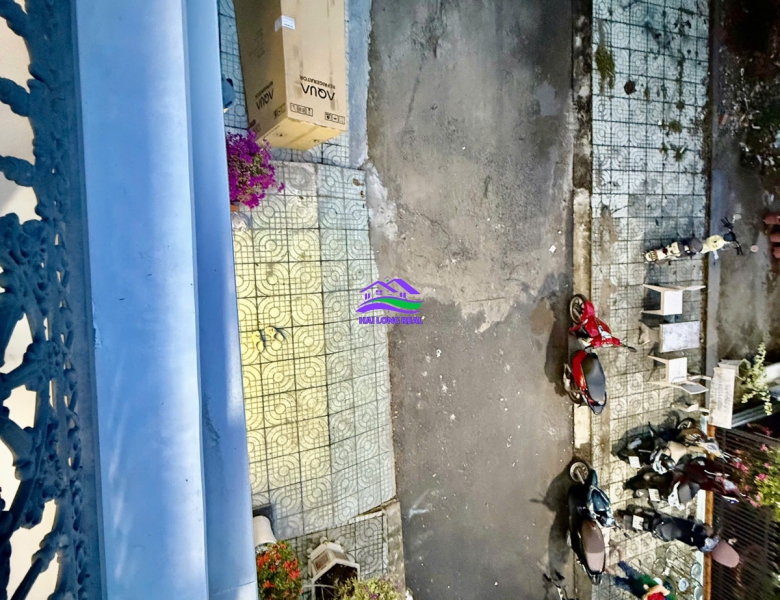 nhà giá: 6.85ty, DT: 4.8x11m. 3 tầng. khu 2295/ Huỳnh Tấn Phát, TT nhà bè