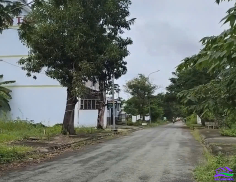 HAILONGREAL: Đất đường 16m, 512/ Nguyễn Văn Tạo, Giá: 38tr/m2, DT: 8x25m,xã Long Thới, Nhà Bè 