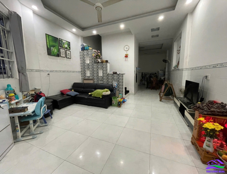 HAILONGREAL: NHÀ GIÁ: 4.2TY, DT: 93M2, 1 LẦU, 403/ NGUYỄN VĂN TẠO, VÀO 30M