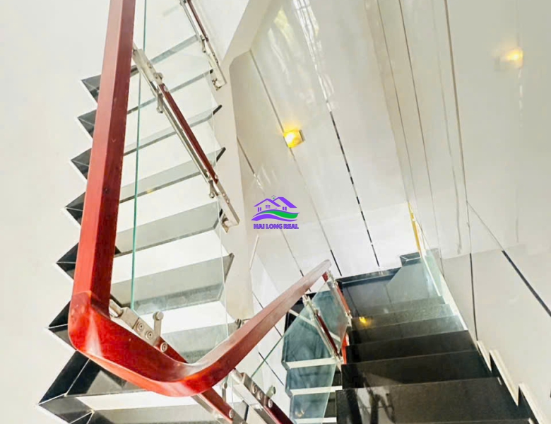 HAILONGREAL: NHÀ 7.3TY, DT: 6X14M, 4 TẦNG, 2637/ HUỲNH TẤN PHÁT