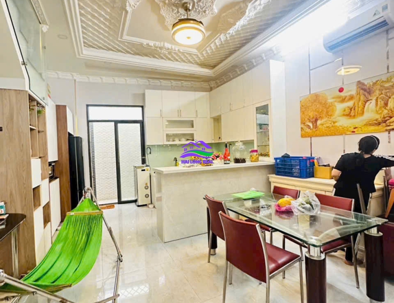 HAILONGREAL: NHÀ 7.3TY, DT: 6X14M, 4 TẦNG, 2637/ HUỲNH TẤN PHÁT