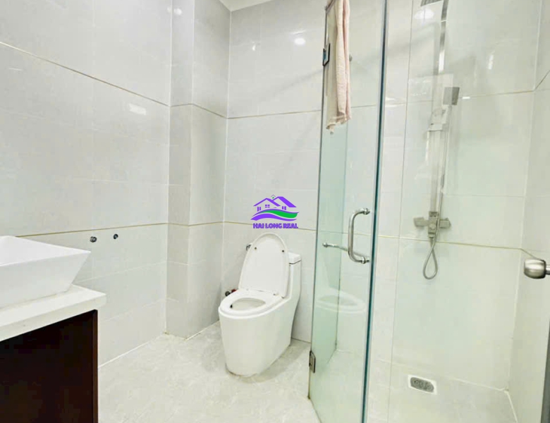 HAILONGREAL: NHÀ 7.3TY, DT: 6X14M, 4 TẦNG, 2637/ HUỲNH TẤN PHÁT