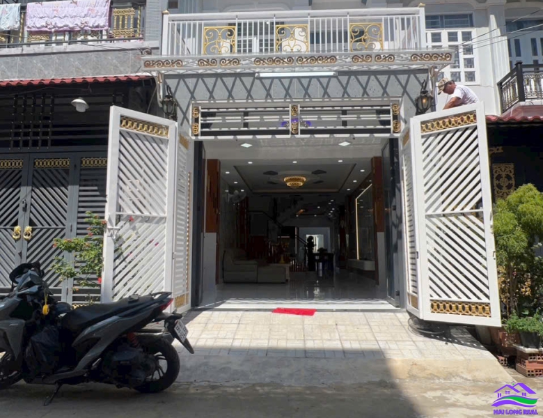 HAILONGREAL: Nhà giá: 6,9 tỷ, DT: 4*25m, 3,5 tầng, khu 2279 Huỳnh Tấn Phát, TT Nhà Bè